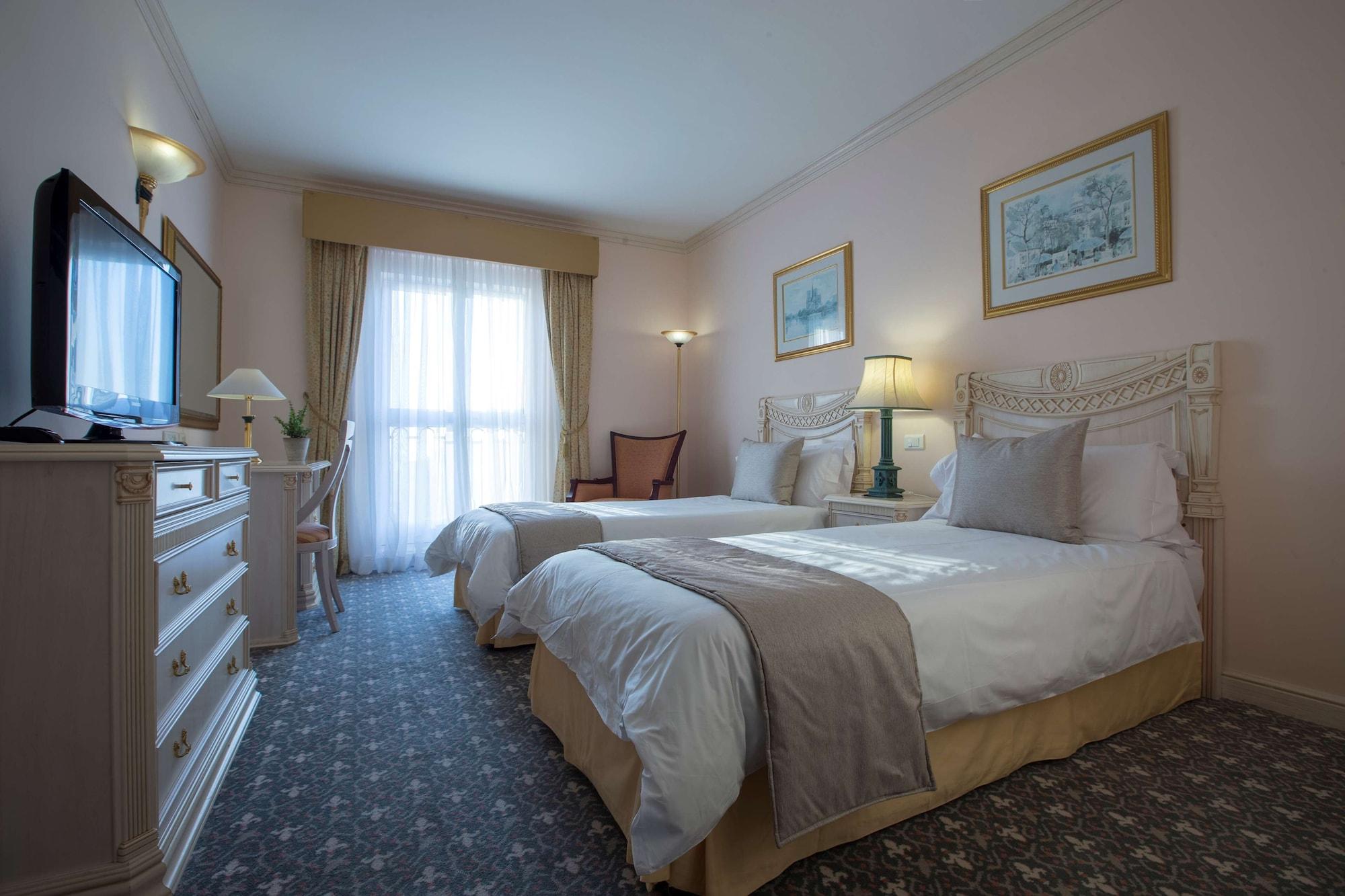 Hotel Le Vendome كيب تاون المظهر الخارجي الصورة A room at the hotel