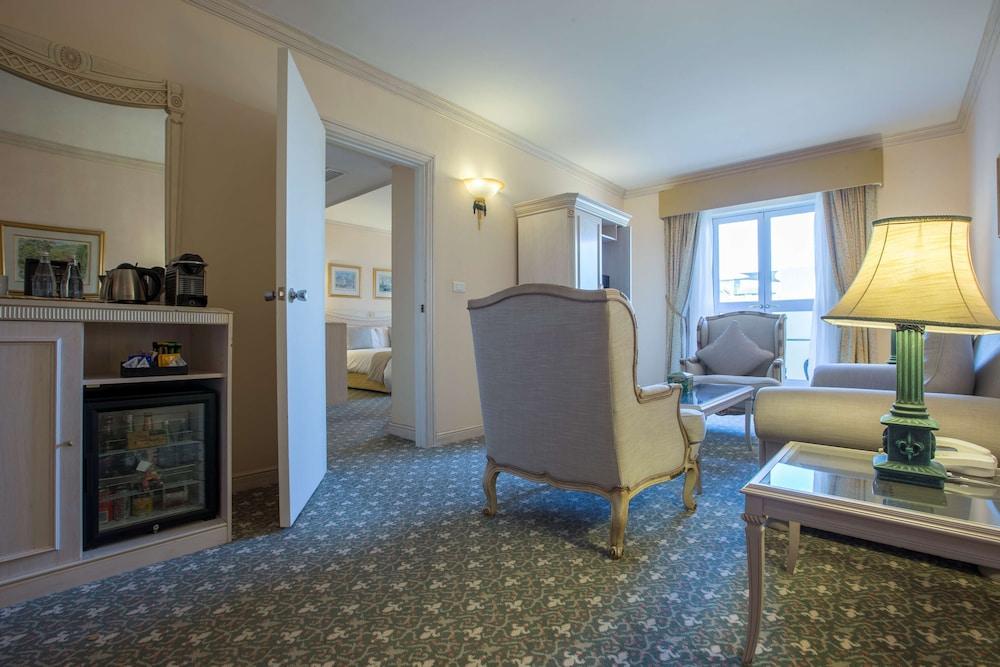 Hotel Le Vendome كيب تاون المظهر الخارجي الصورة A suite at the hotel