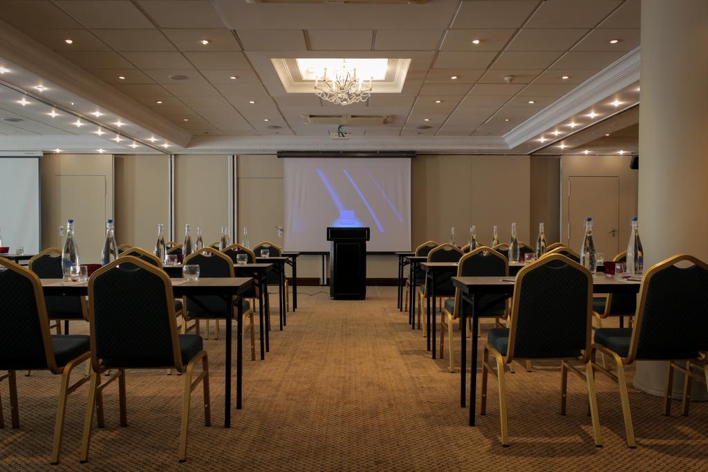 Hotel Le Vendome كيب تاون المظهر الخارجي الصورة A meeting room at the hotel
