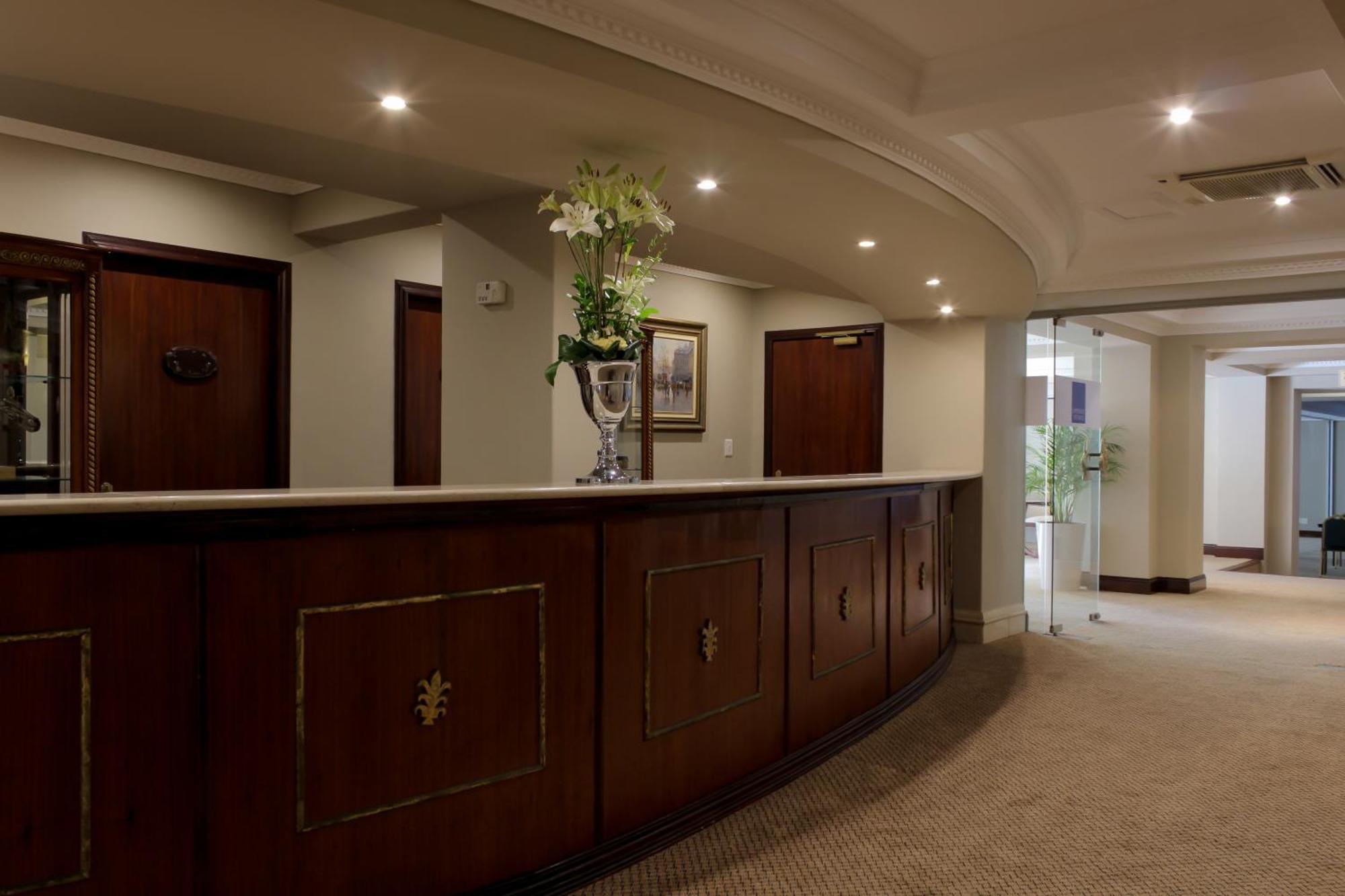 Hotel Le Vendome كيب تاون المظهر الخارجي الصورة The interior of the hotel