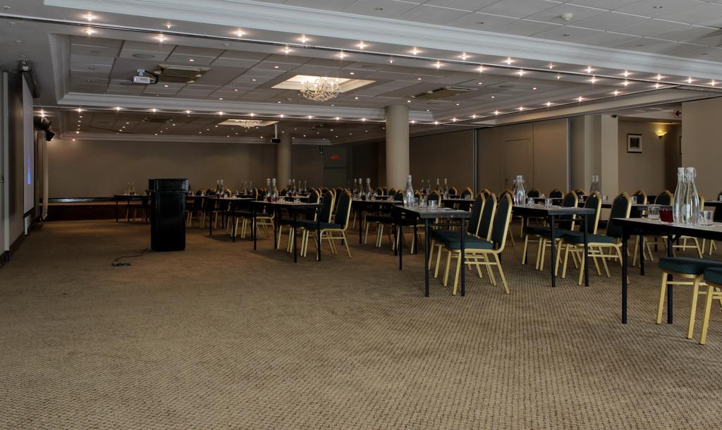 Hotel Le Vendome كيب تاون المظهر الخارجي الصورة The conference room